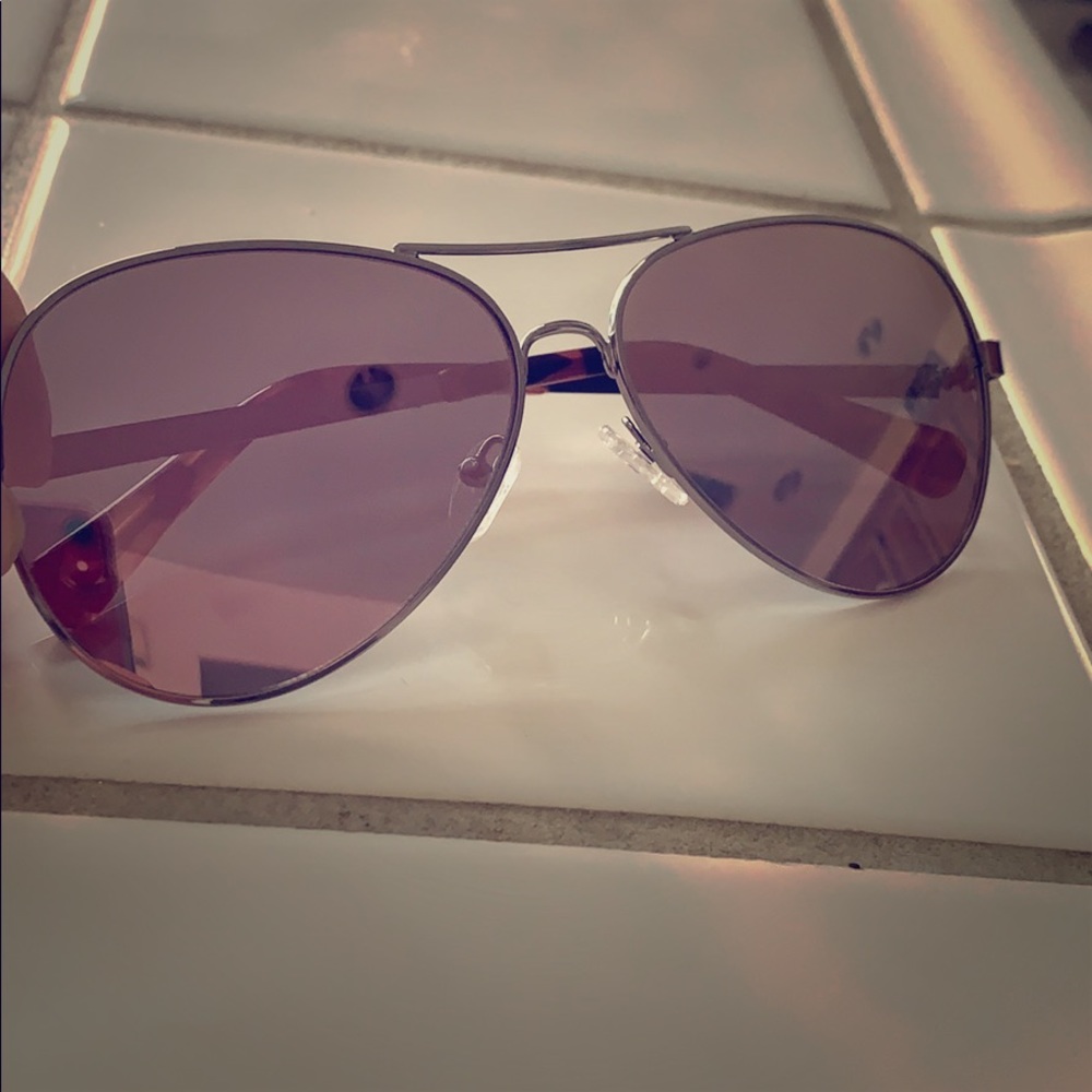 Reaction sunglasses